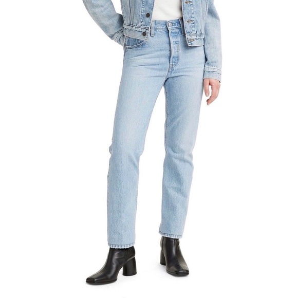 Levi’s original 501 high rise straight leg, light wash blue jeans, size 23 - Picture 1 of 4